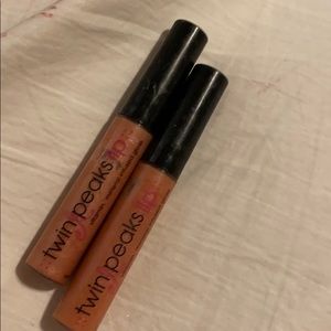 Twin peaks lip gloss